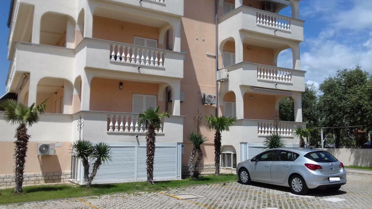 Apartmani Grgic Vodice Esterno foto