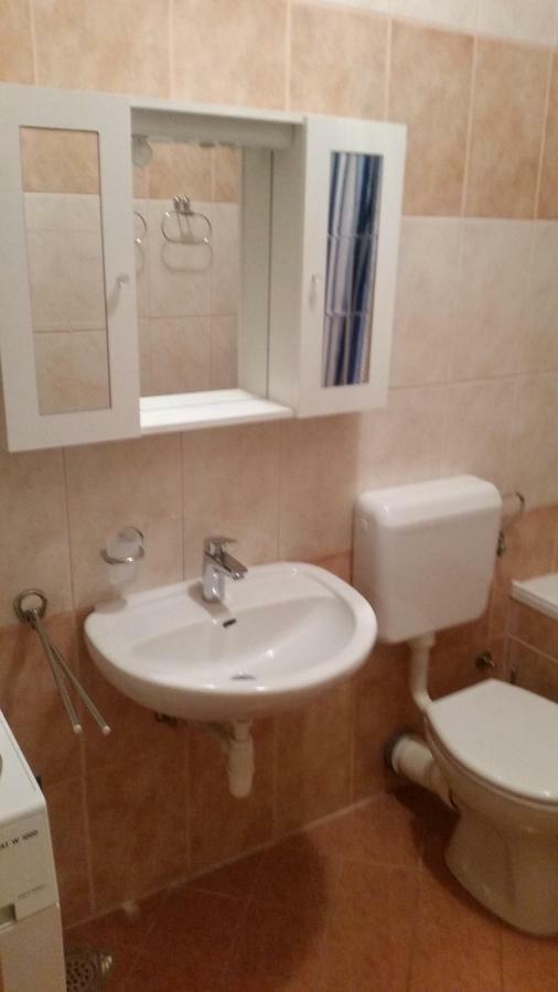 Apartmani Grgic Vodice Esterno foto