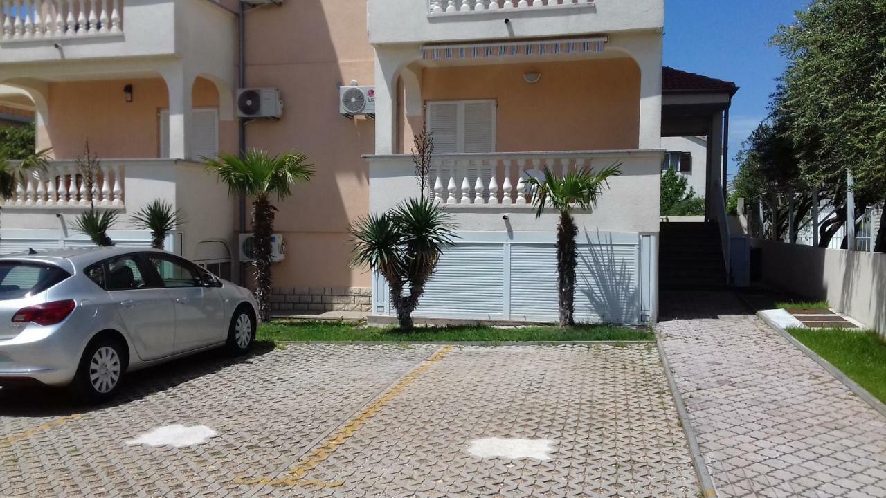 Apartmani Grgic Vodice Esterno foto