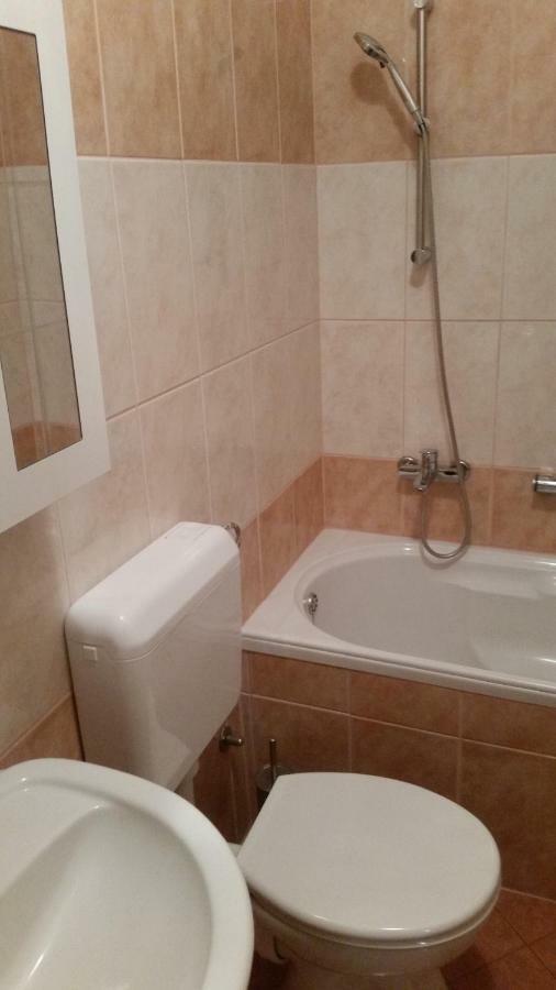 Apartmani Grgic Vodice Esterno foto